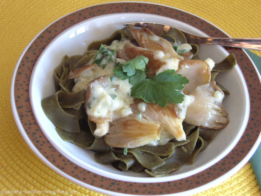 Pasta mit Austernpilzen und Gorgonzola