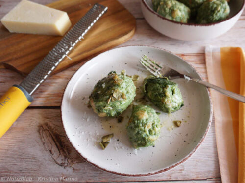 Spinatknödel in Salbeibutter