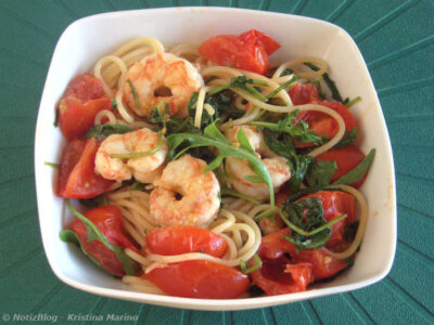 Pasta mit Garnelen und Rucola