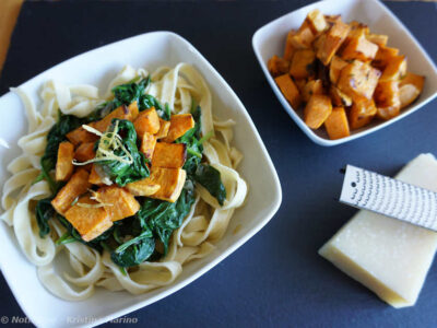 Pasta mit Süßkartoffel und Spinat