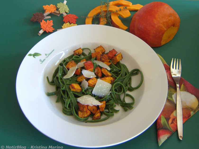 Grüne Pasta mit Kürbis